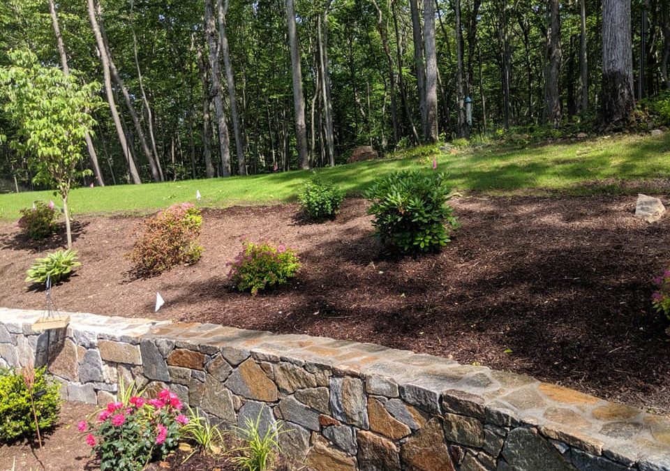 Natural Stone Retaining Wall Builders | Harwinton, CT